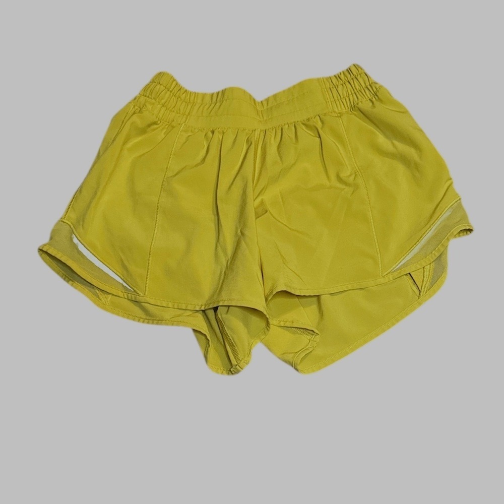 Lululemon Hotty Hot Lined Short Yellowish Womens Size 2 Tall